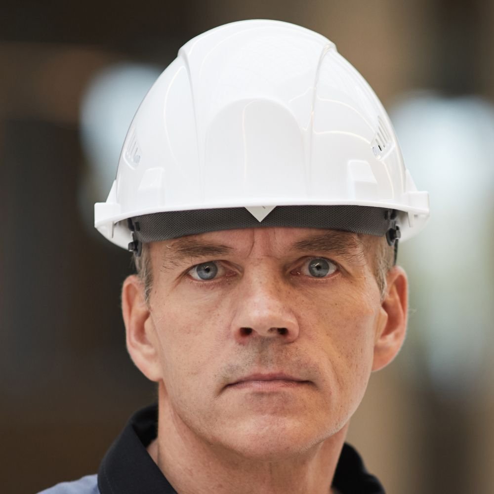 mature construction worker looking at camera bb6lr4e 1 1 1.jpg